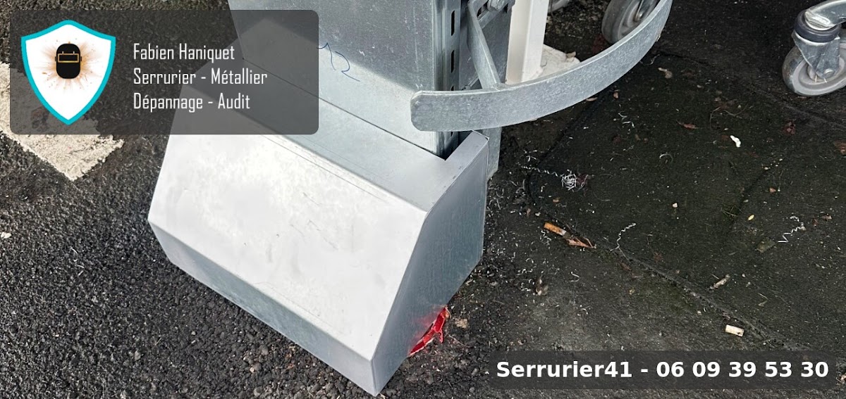 Serrurier Vineuil Caissons Tole Galvanisee