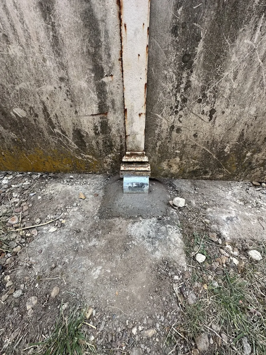 Nouveau butoir scellé au sol pour fermeture du portail