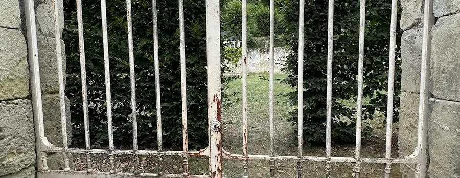 Portail de château restauré - résultat final à Pocé-sur-Cisse